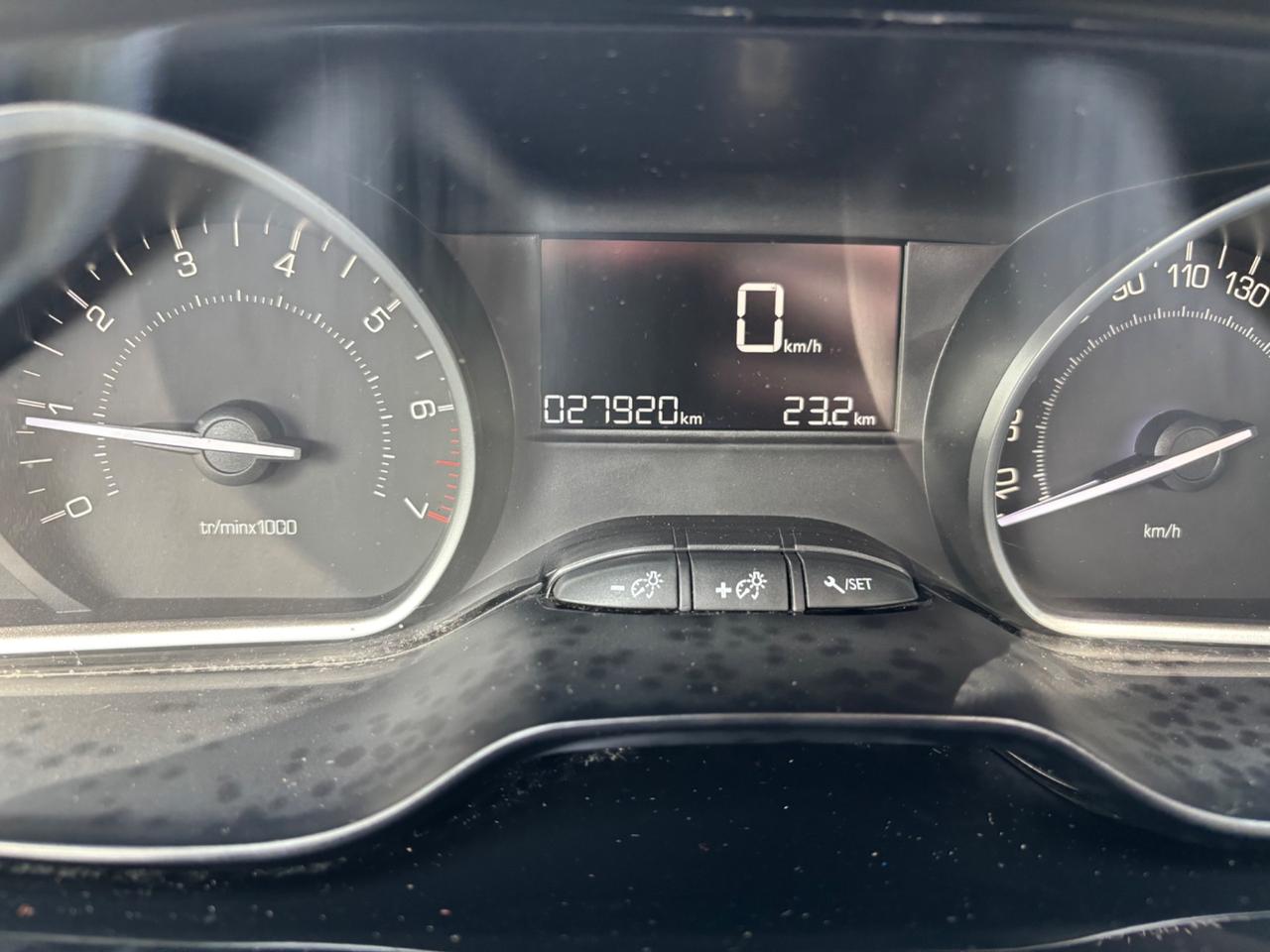 Peugeot 208 PureTech 82 5 porte Allure