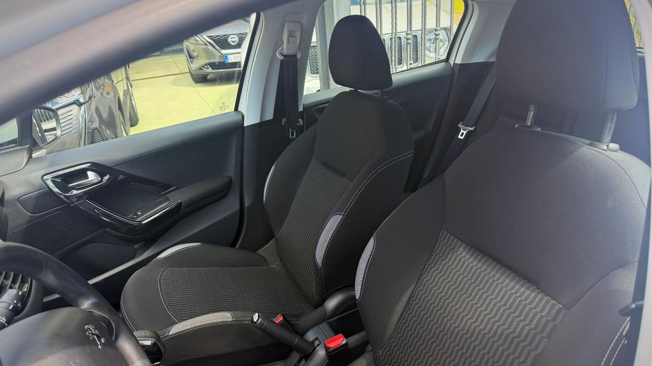 Peugeot 208 1.4 HDI 5P Active - 2015