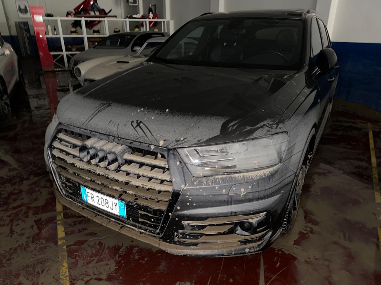 Audi Q7 3.0 TDI 272 CV - ALLUVIONATA RIPARABILE