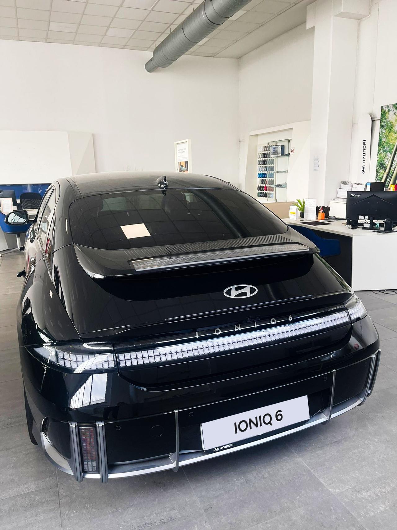 HYUNDAI IONIQ 6 77.4KWH 4WD EVOLUTION PREZZO CON INCENTIVO
