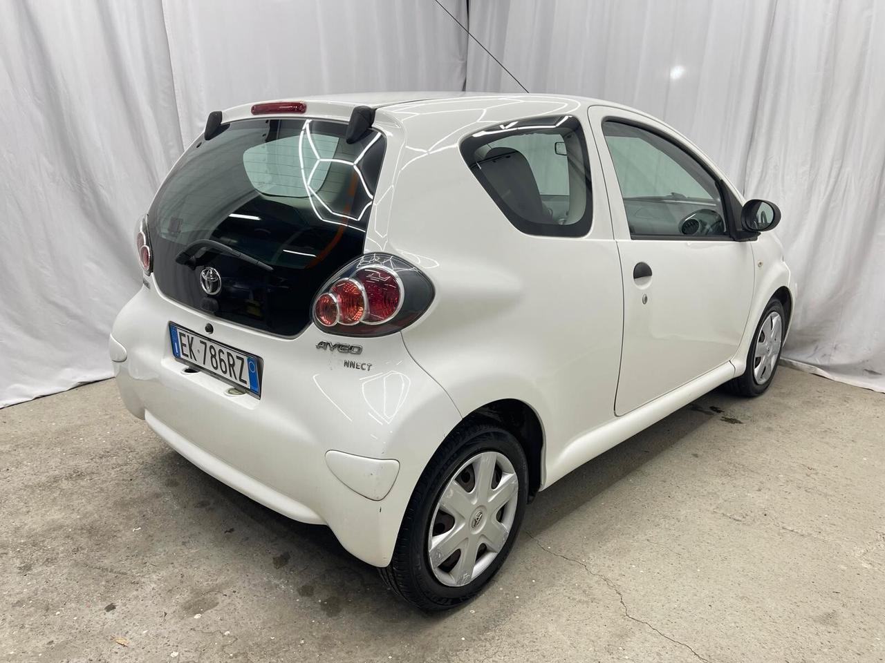 Toyota Aygo 1.0 12V VVT-i 3 porte Now Connect