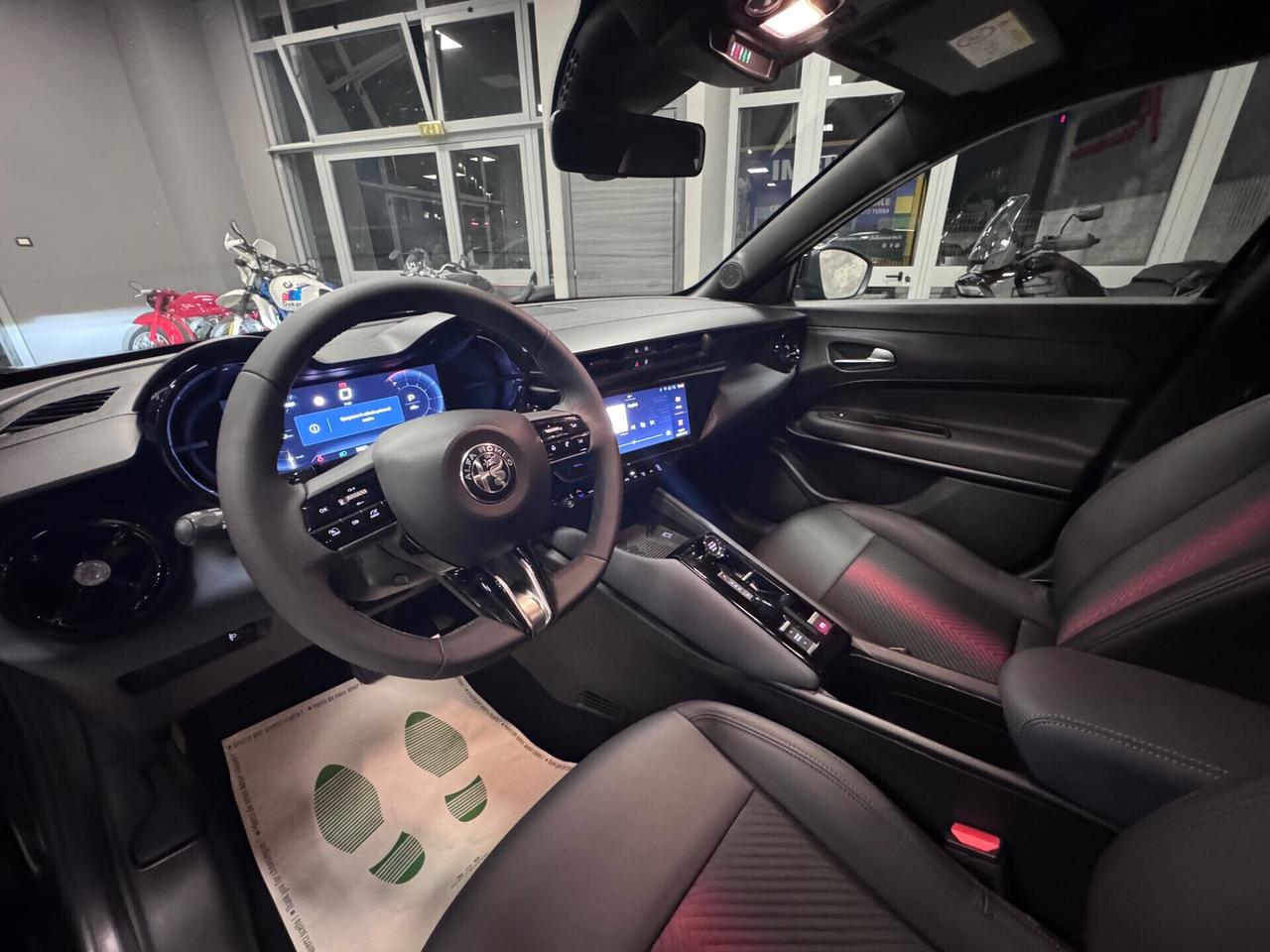 ALFA ROMEO JUNIOR HYBRID DCT SPECIALE