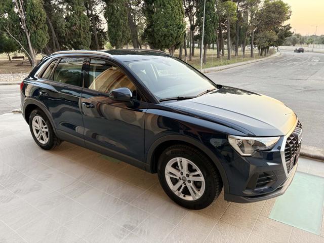 AUDI Q3 35 TDI 150 CV S tronic Business FARI LED