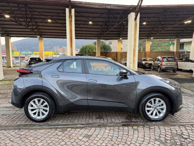 TOYOTA C-HR 1.8 Hybrid E-CVT Active