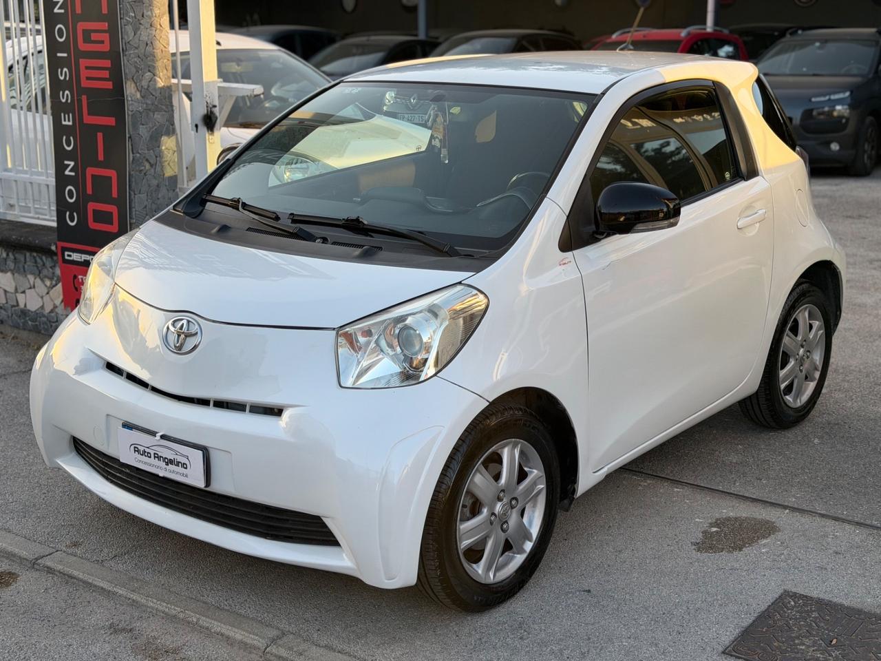 Toyota iQ 1.0 Sol