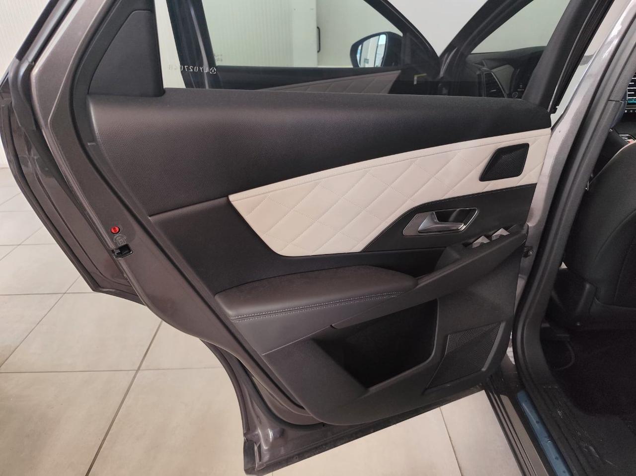 DS Automobiles 7 Ibrida Plug-in