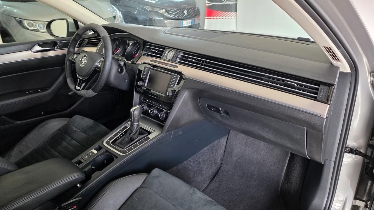 Volkswagen Passat Variant 2.0 TDI DSG Highline BlueMotion Technology