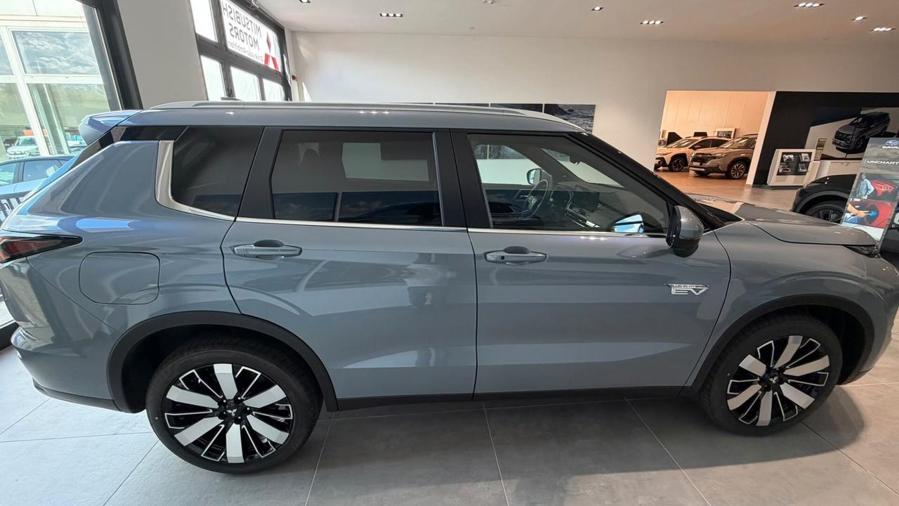 Mitsubishi Outlander 2.4L PHEV INTENSE AT