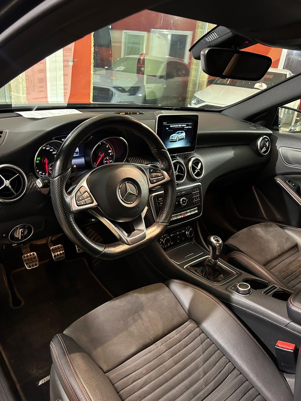 Mercedes-benz A160d Premium AMG -2017
