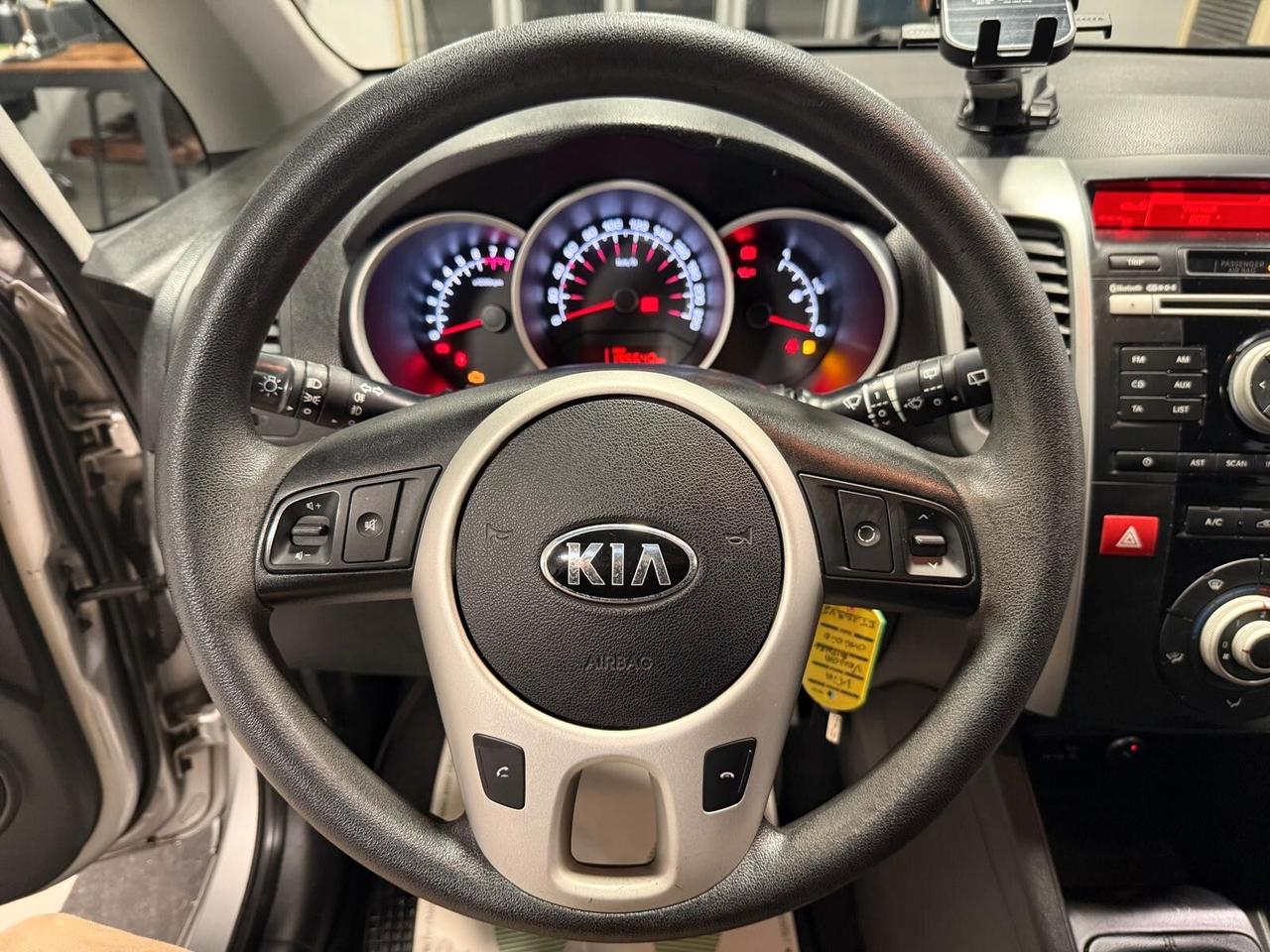 KIA VENGA 1.4 EcoGPL Cool 90cv DEL 2014 TETTO APRIBILE