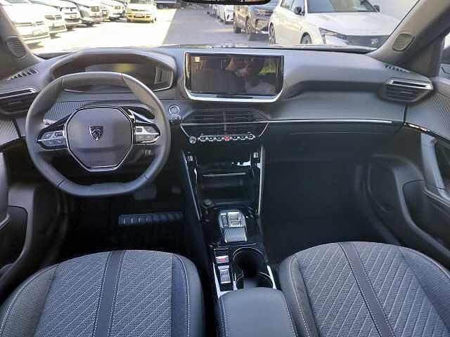 Peugeot 2008 motore elettrico 136 CV Allure