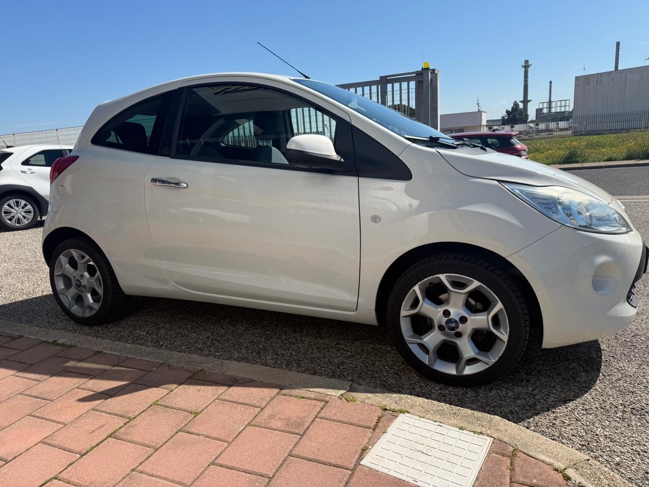 Ford Ka 1.2 8V 69CV Titanium 45000km REALI