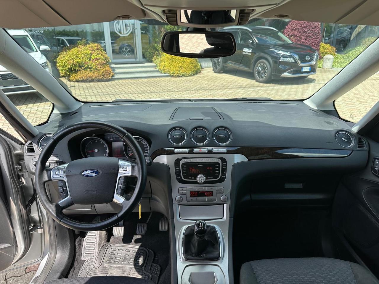 Ford Galaxy 2.0 Ghia
