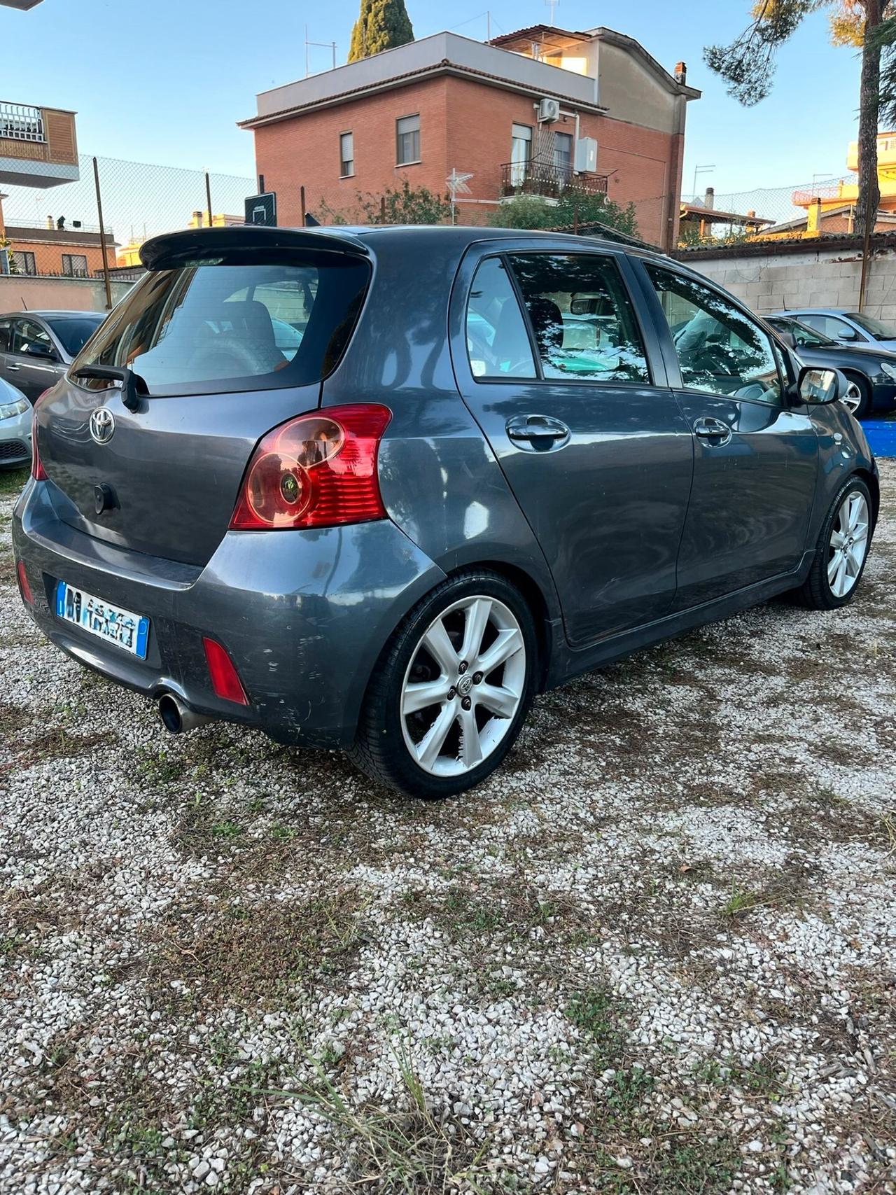 Toyota Yaris 1.8 5 porte TS GPL