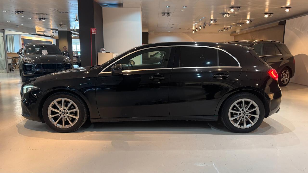 MERCEDES CLASSE A 180 D 116CV - 2019