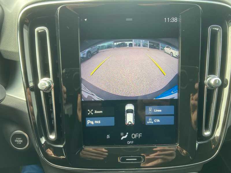 VOLVO XC40 2.0 d3 MoMenT. AuTo