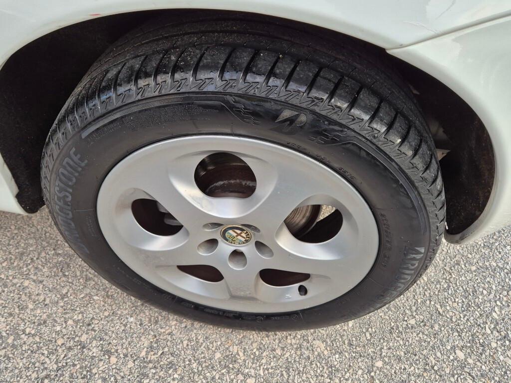 Alfa Romeo 147 1.9 JTDM 120cv 5 porte Progression