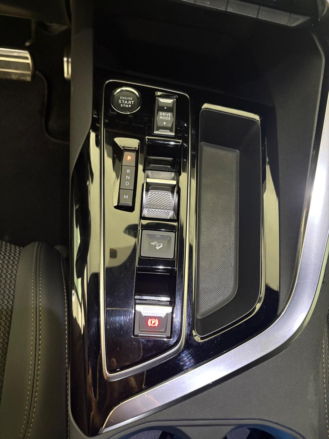 Peugeot 5008 BlueHDi 130 S&S EAT8 GT