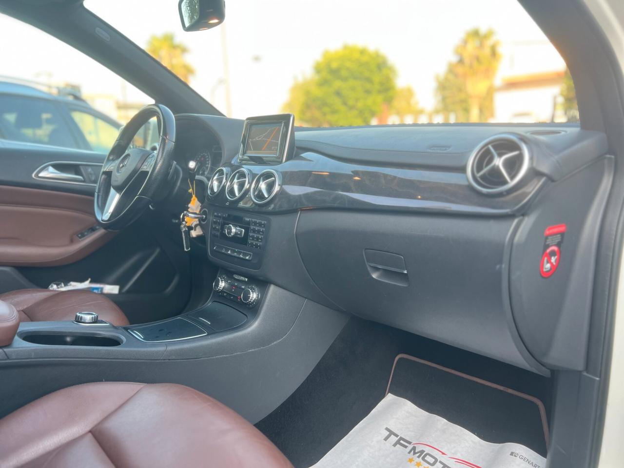 Mercedes Classe B180 TETTO APRIBILE PREMIUM - 2013