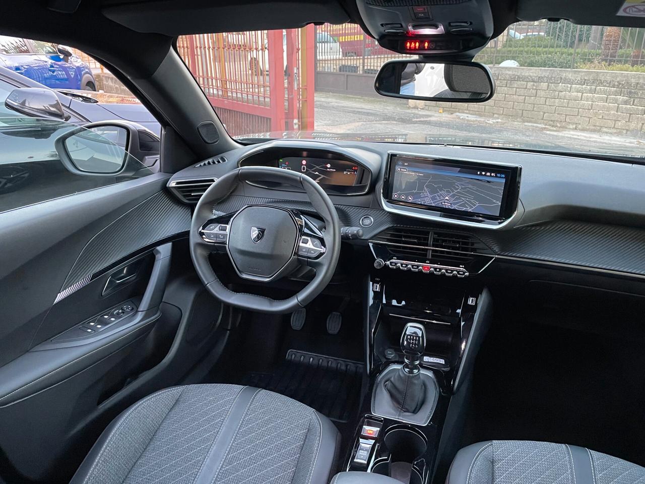 PEUGEOT 2008 1.2 PureTech 100CV ALLURE - 2025