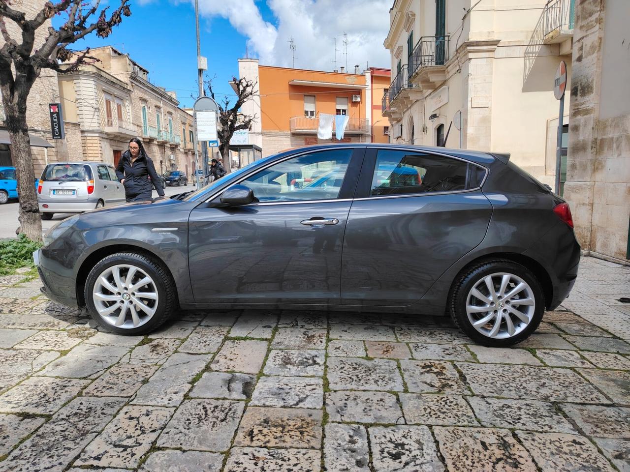 Alfa Romeo Giulietta 1.6 JTDm-2 120 CV Distinctive