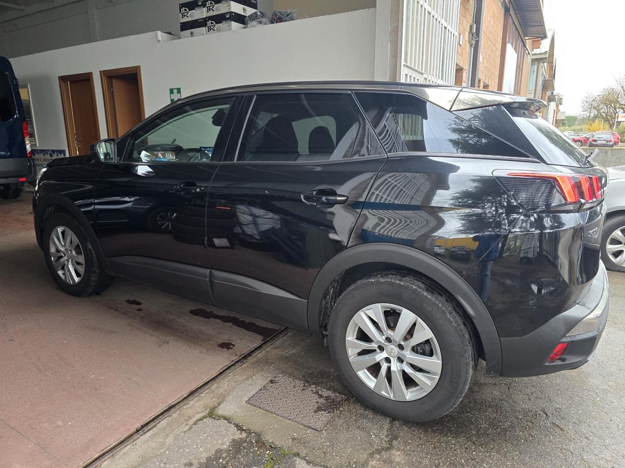 Peugeot 3008 BlueHDi 130 S&S Business rate da 165,00