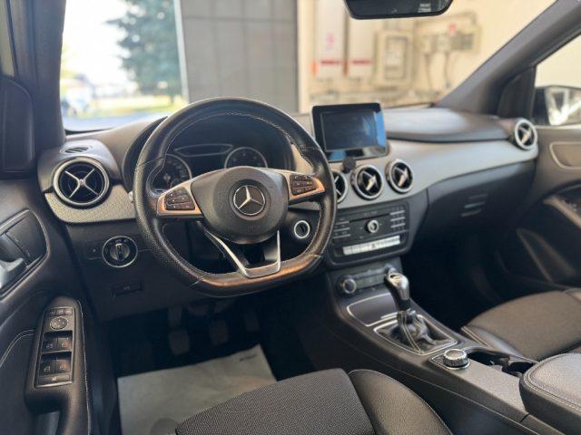 MERCEDES-BENZ B 180 d Premium