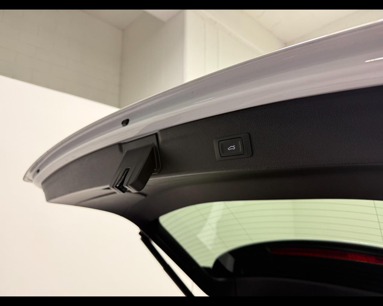 AUDI Q3 45 TFSIe S-TRONIC S LINE EDITION