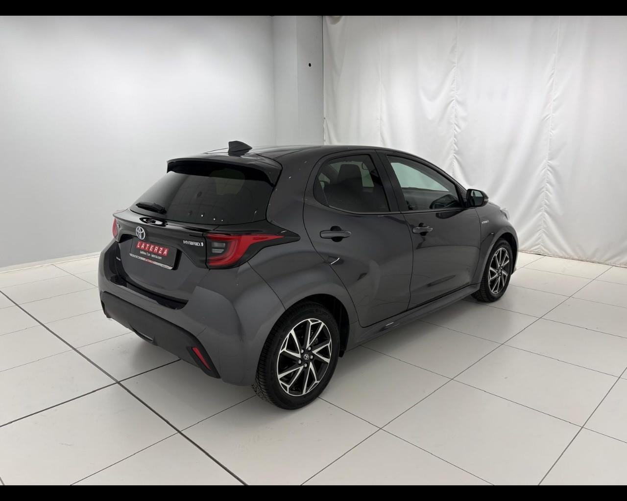 TOYOTA Yaris 1.5h Trend