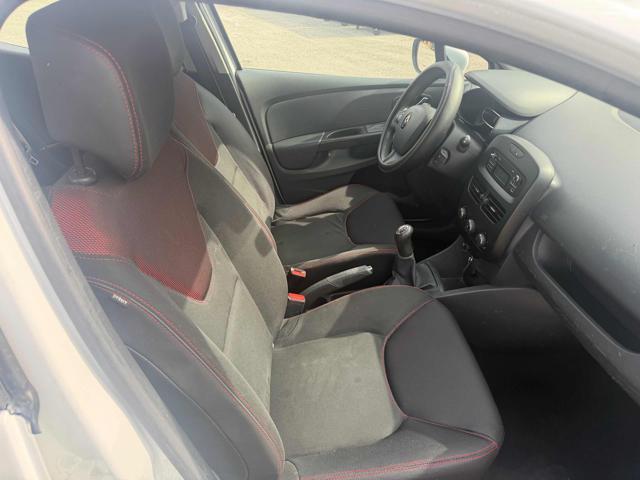 RENAULT Clio 1.2 75CV 5 porte Live senza nessun lavoro da fare