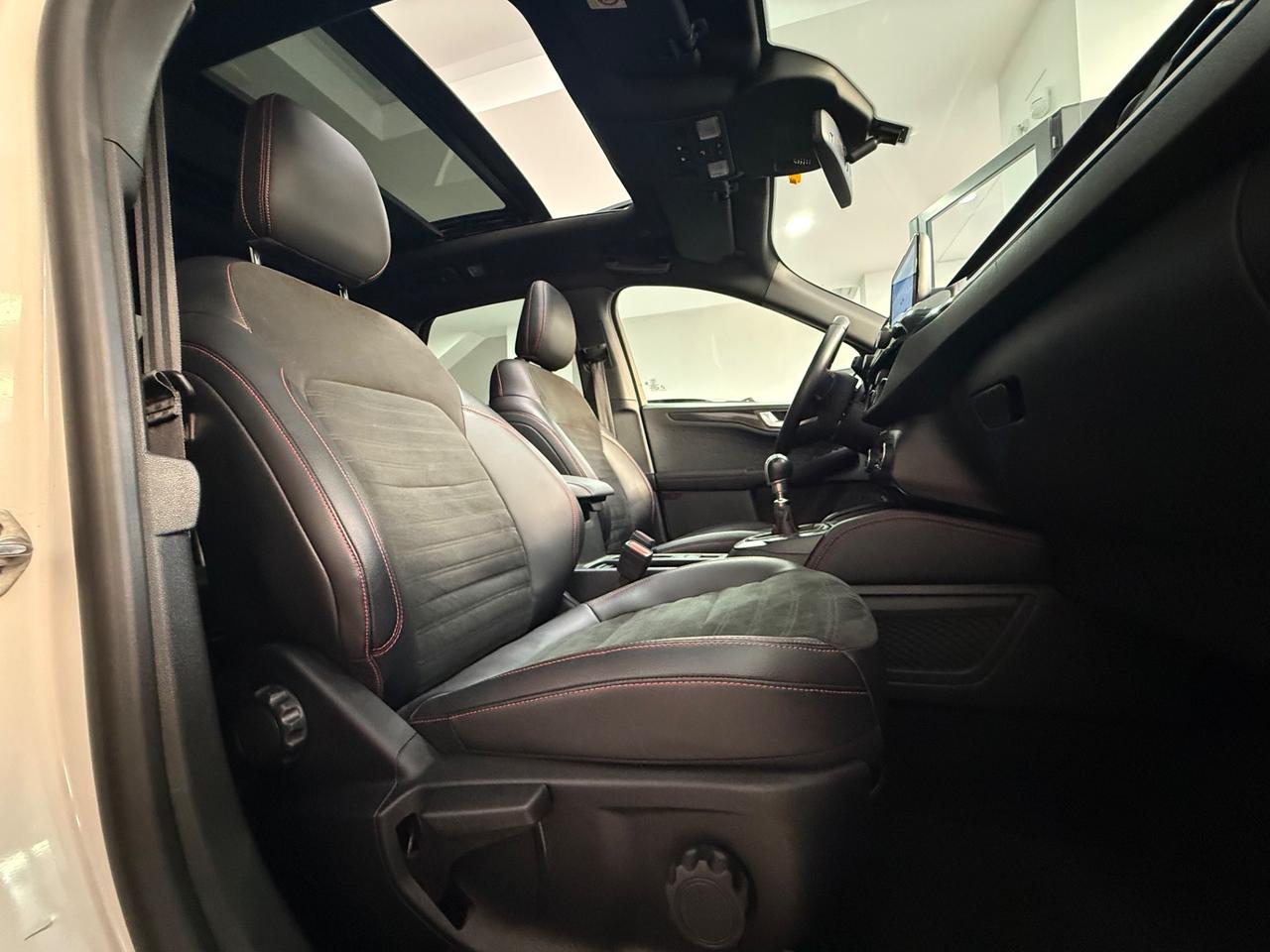Ford Kuga 2.0 EcoBlue Hybrid 150 CV 2WD ST-Line