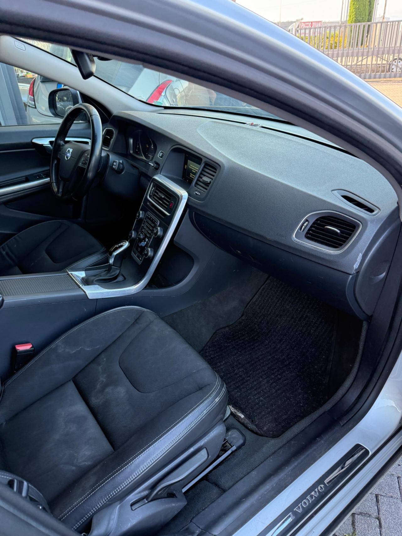 Volvo V60 D3 Geartronic Summum