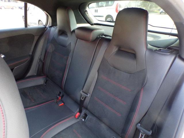 MERCEDES-BENZ A 180 d Automatic Premium