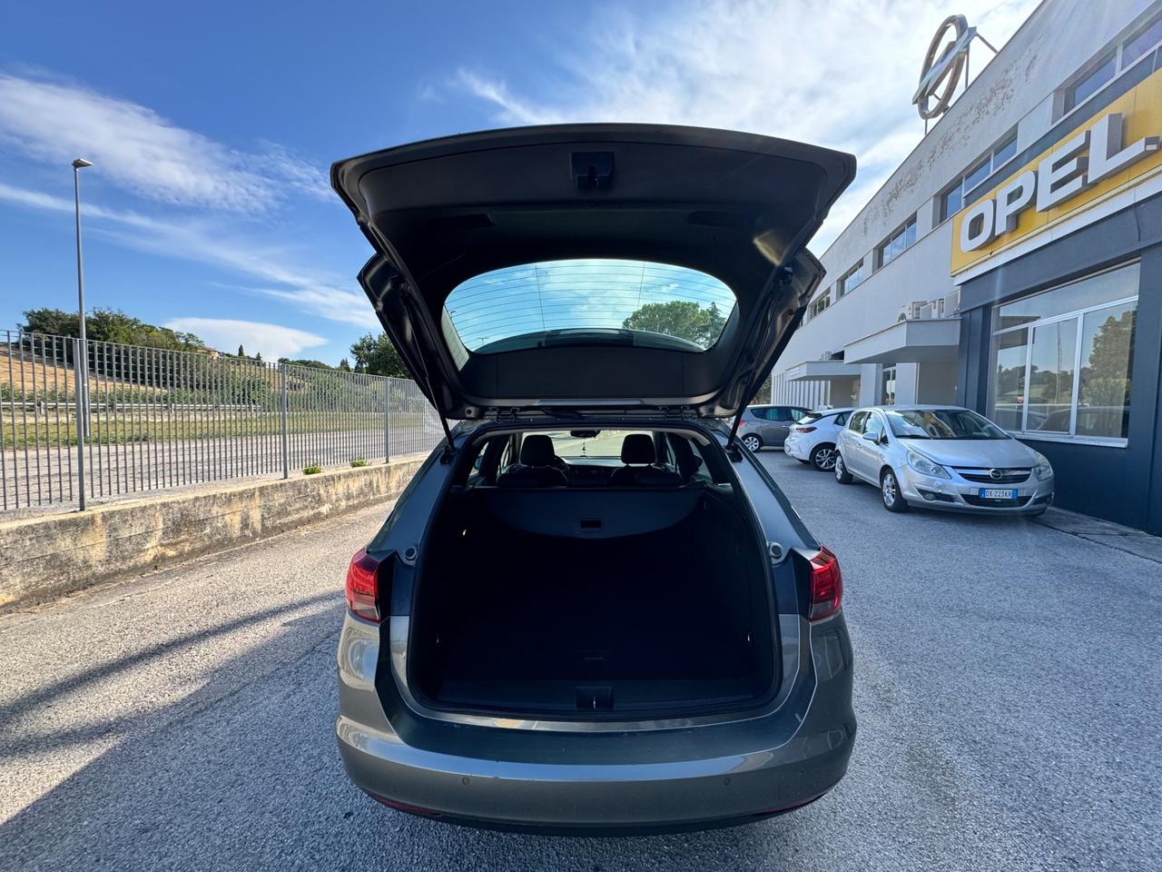 Opel Astra 1.5 Turbo Diesel 130 CV Elegance