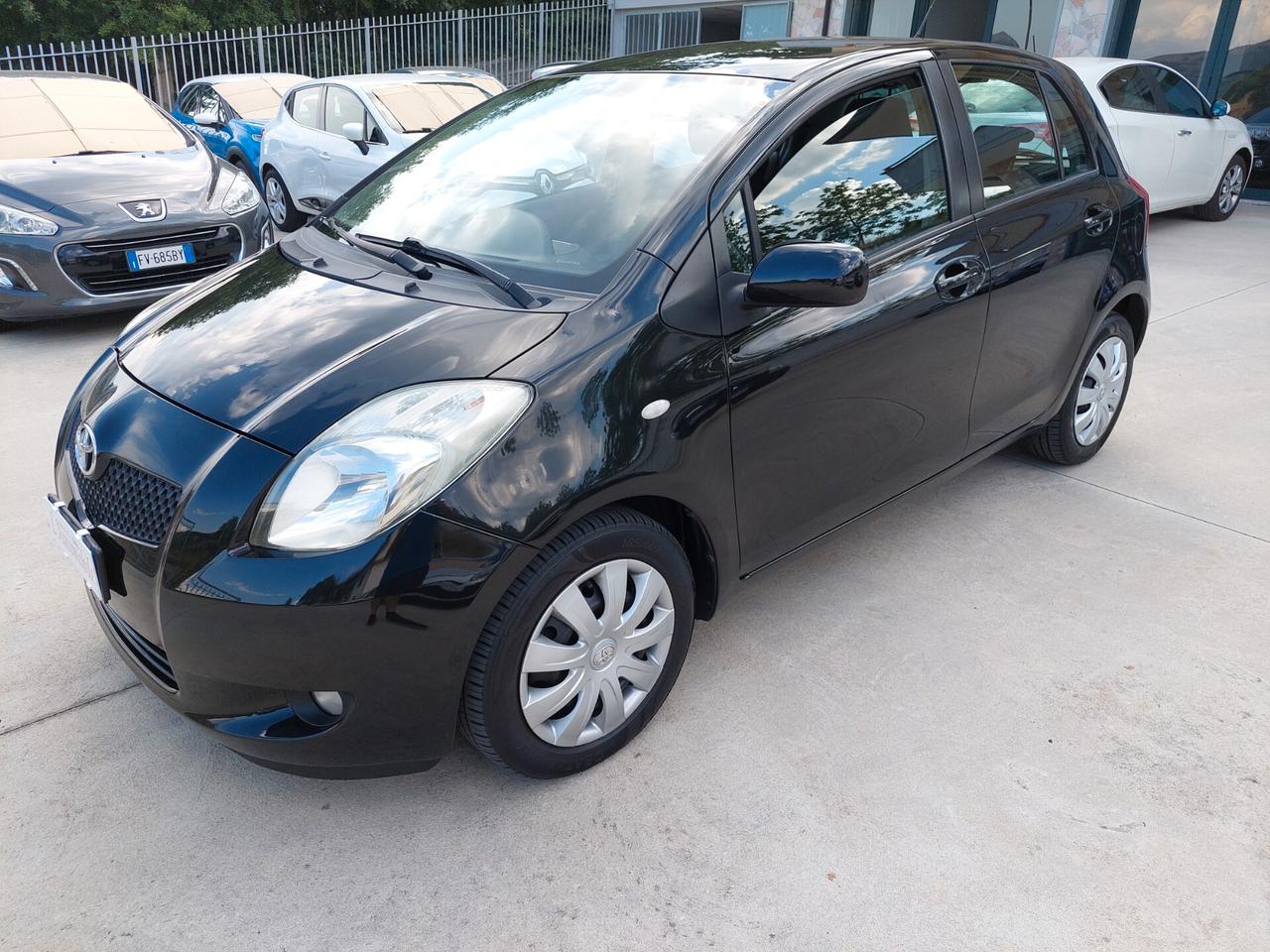 Toyota Yaris 1.4 D-4D 5 porte Sol PERFETTA