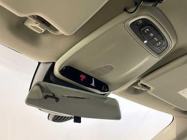 Volvo V40 2.0D 120CV Business - NEOPATENTATI