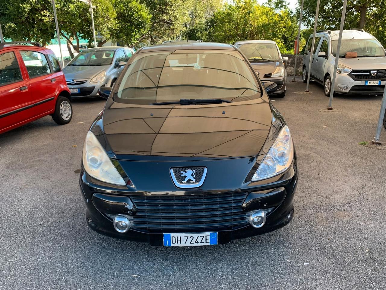 Peugeot 307 1.4 Benz. 88cv 5p. D-Sign