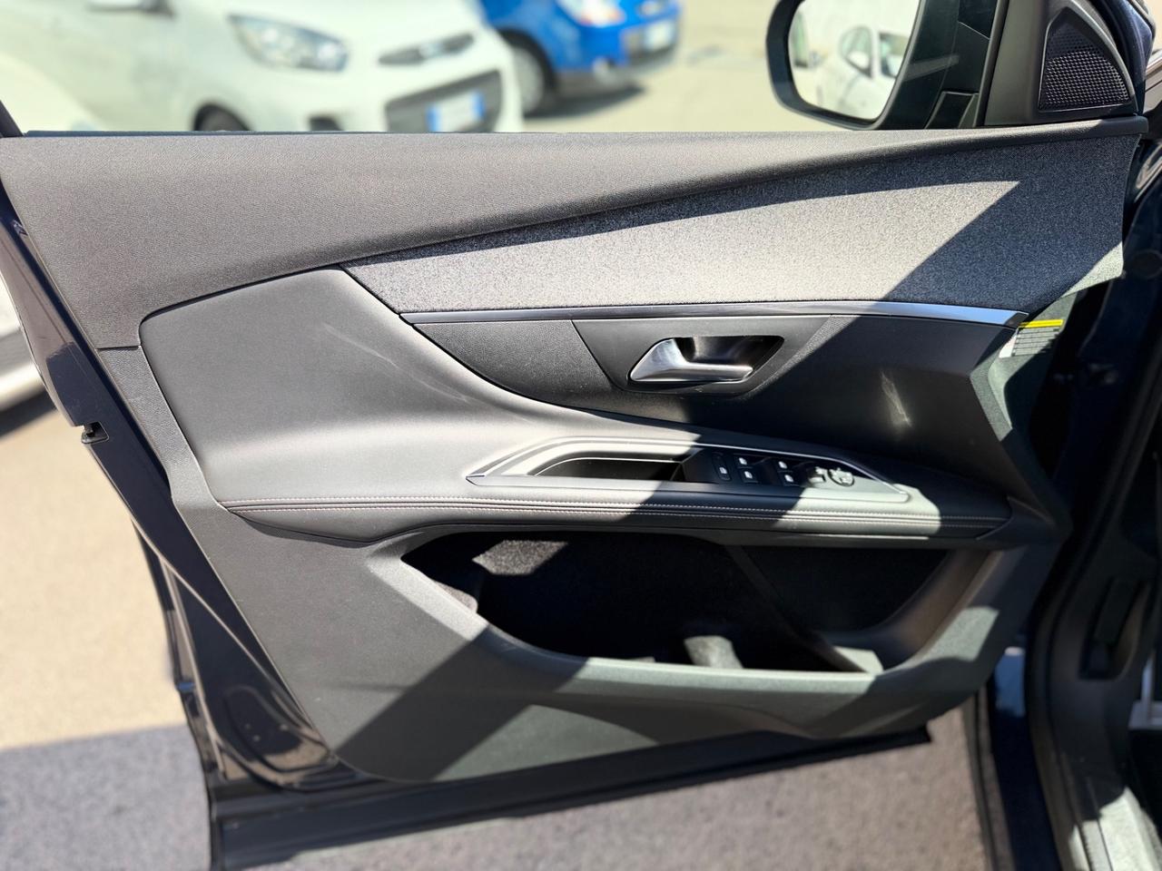 Peugeot 5008 BlueHDi 130 S&S EAT8 GT Line 7 POSTI + TETTO APRIBILE