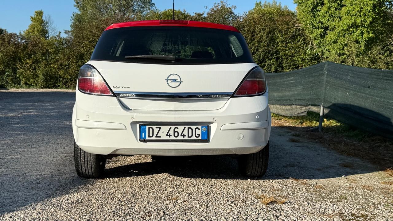 Opel Astra 1.7 CDTI 110CV 5 porte Cosmo