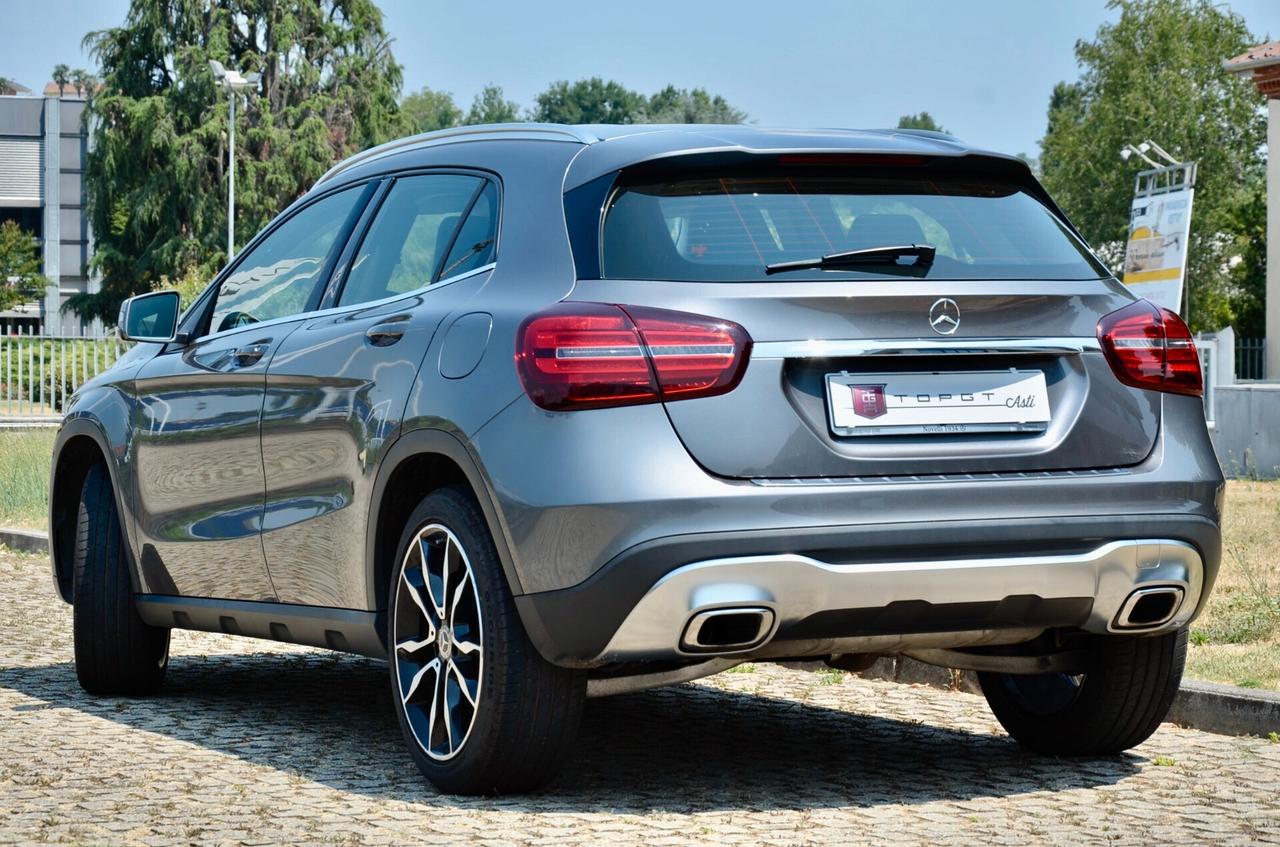 MERCEDES-BENZ GLA 200 SPORT 156cv MANUALE, EURO 6B, UFF ITALIANA, FULL LED HIGH BEAM, RETROCAMERA, NAVI, 19", PERMUTE