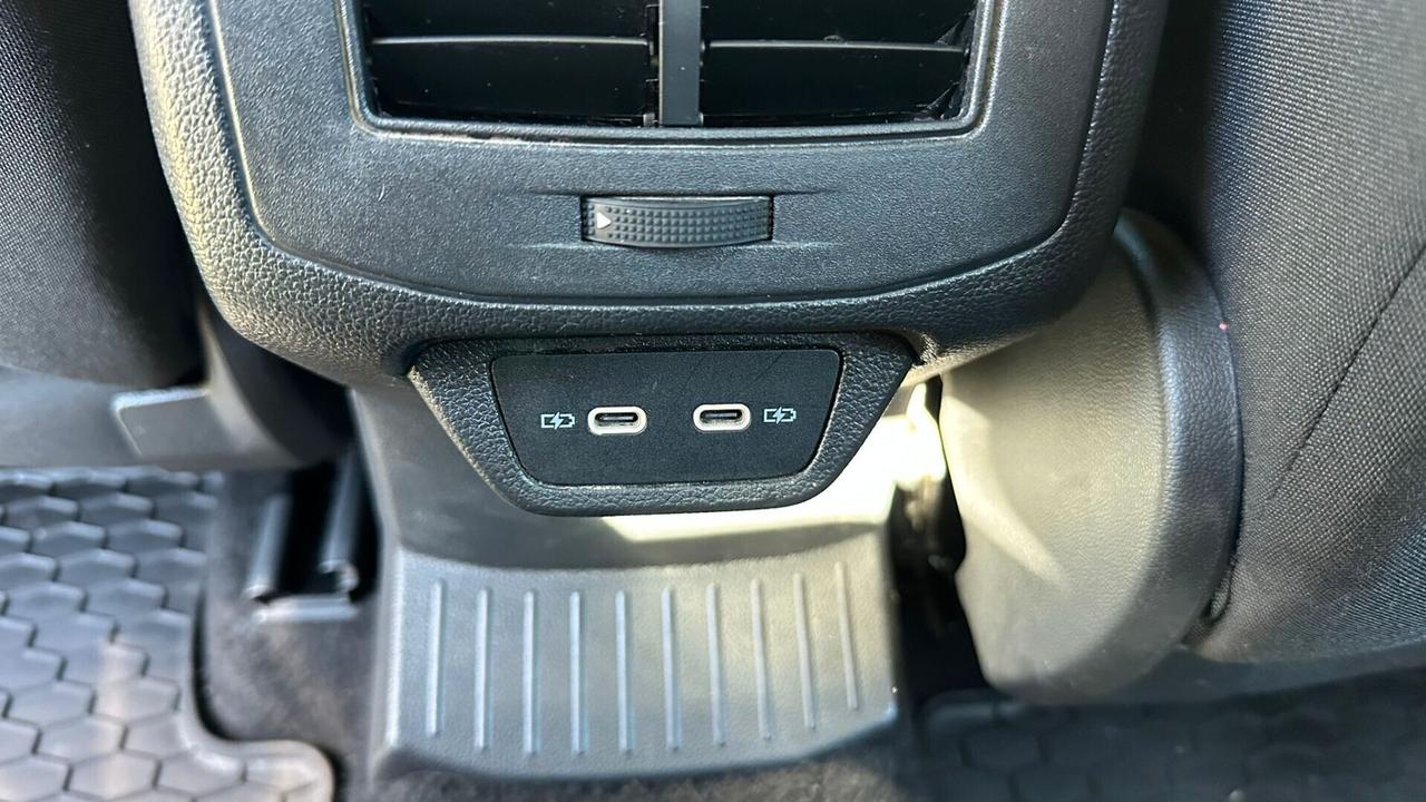 Volkswagen T-Roc 1.0 TSI Business BlueM Tech 2021 Neop LEGGI TESTO