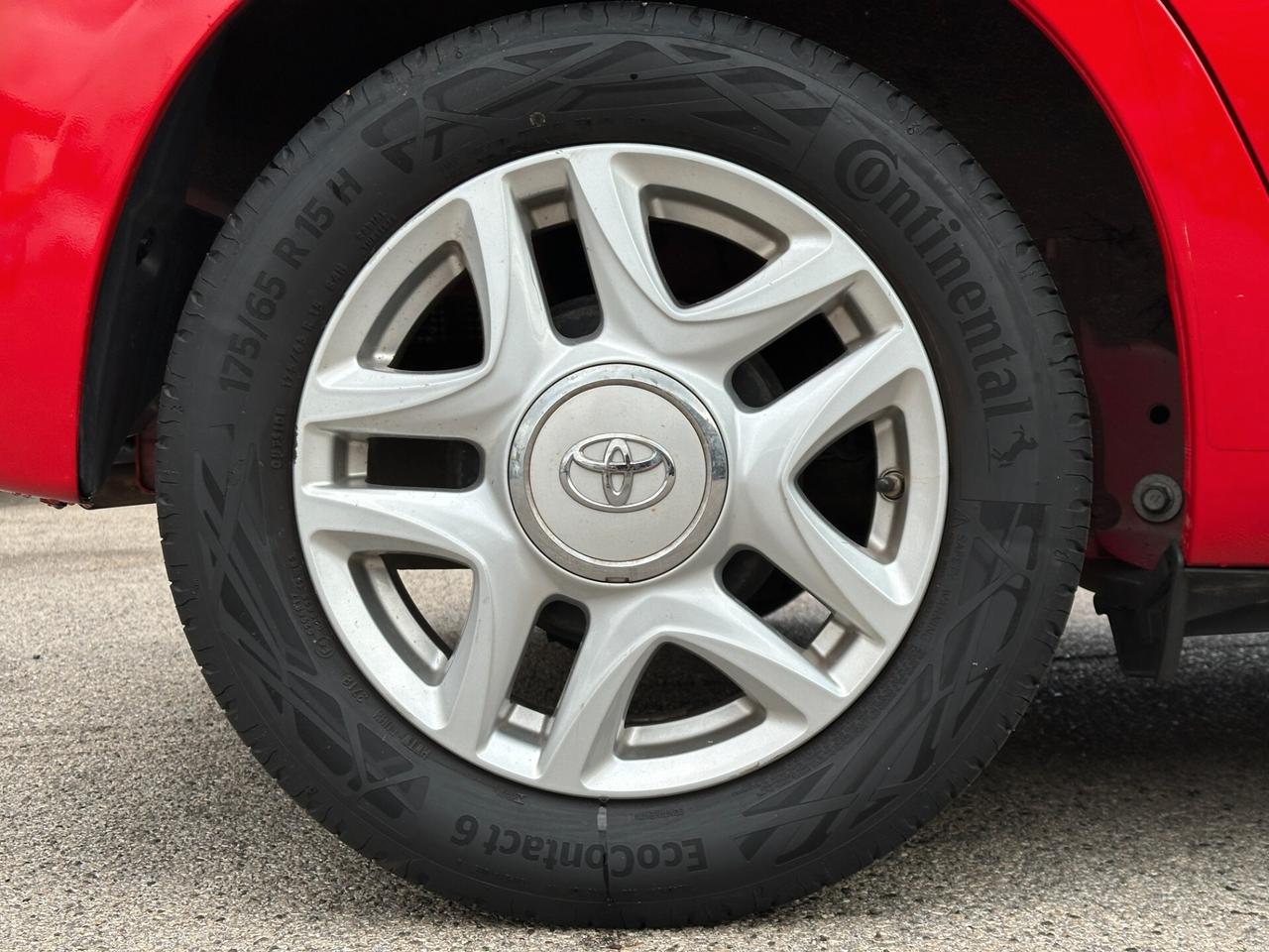 Toyota Yaris 1.0 5 porte Active