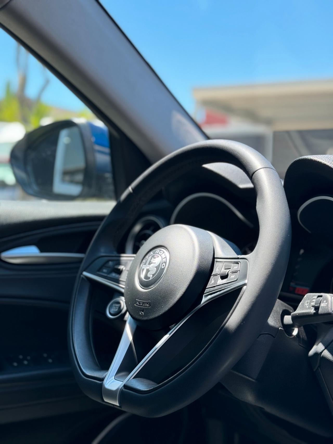 Alfa Romeo Stelvio 2.2 Turbodiesel 180 CV AT8 Q4 Business IVA ESPOSTA