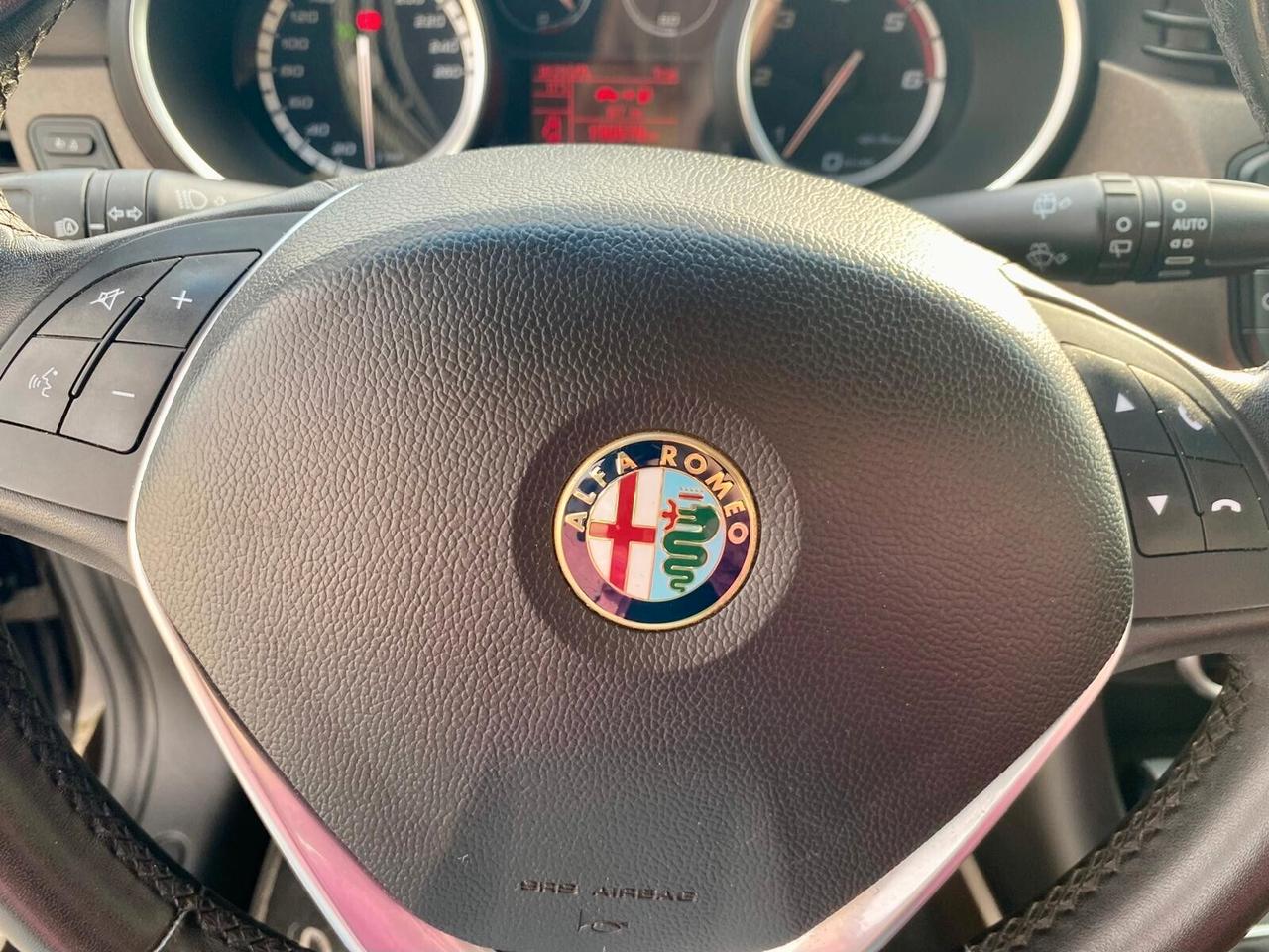 Alfa Romeo Giulietta 1.6 JTDm-2 105 CV Exclusive