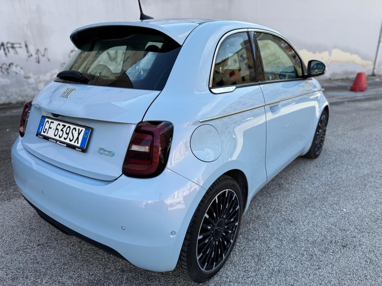 Fiat 500 La Prima Berlina 42 kWh