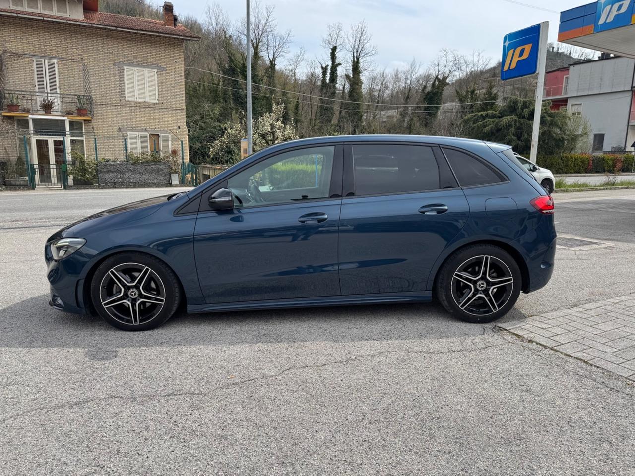 Mercedes-benz B 200 d Premium AMG