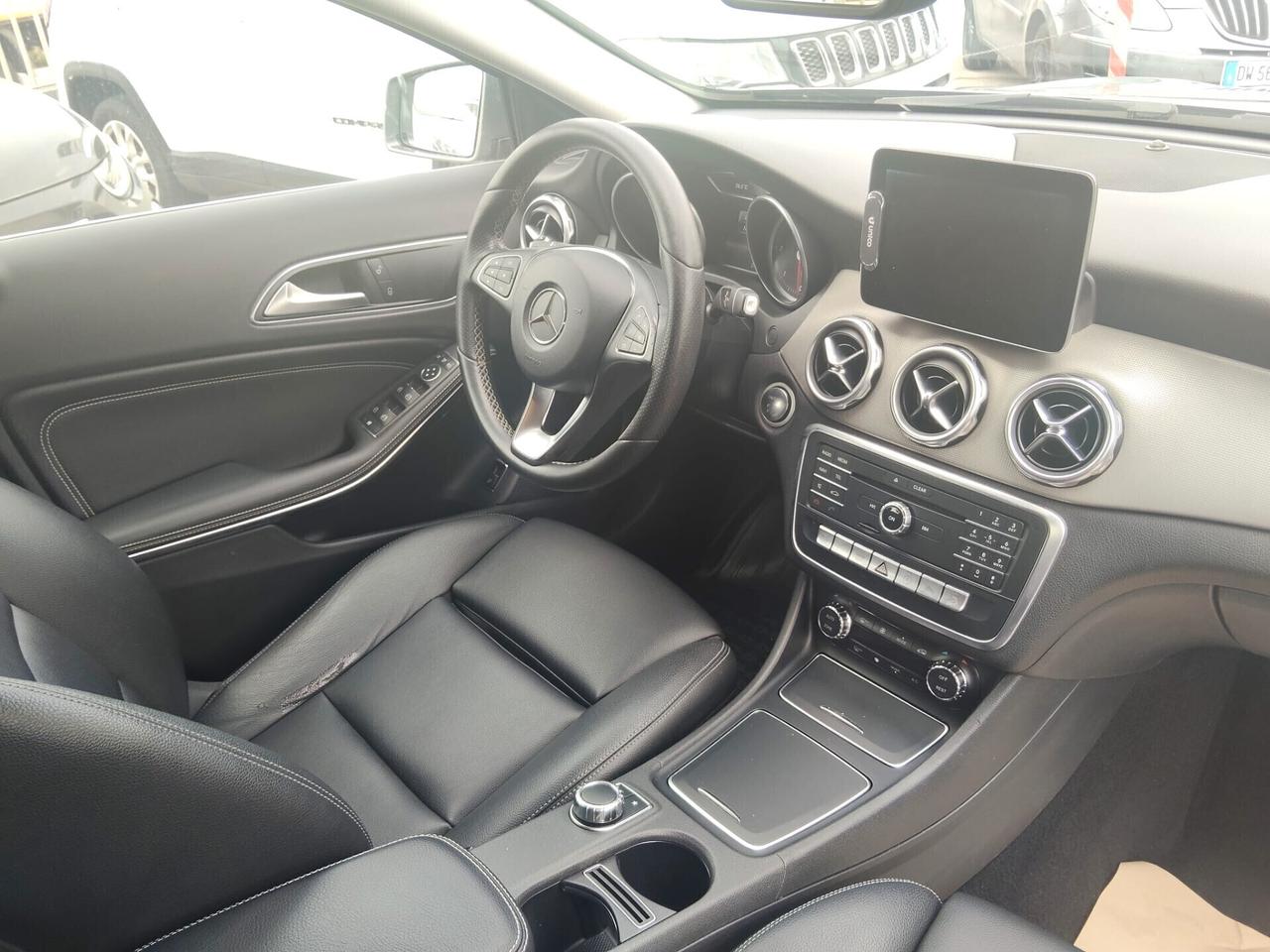 Mercedes-benz GLA 220 d Automatic 4Matic Sport
