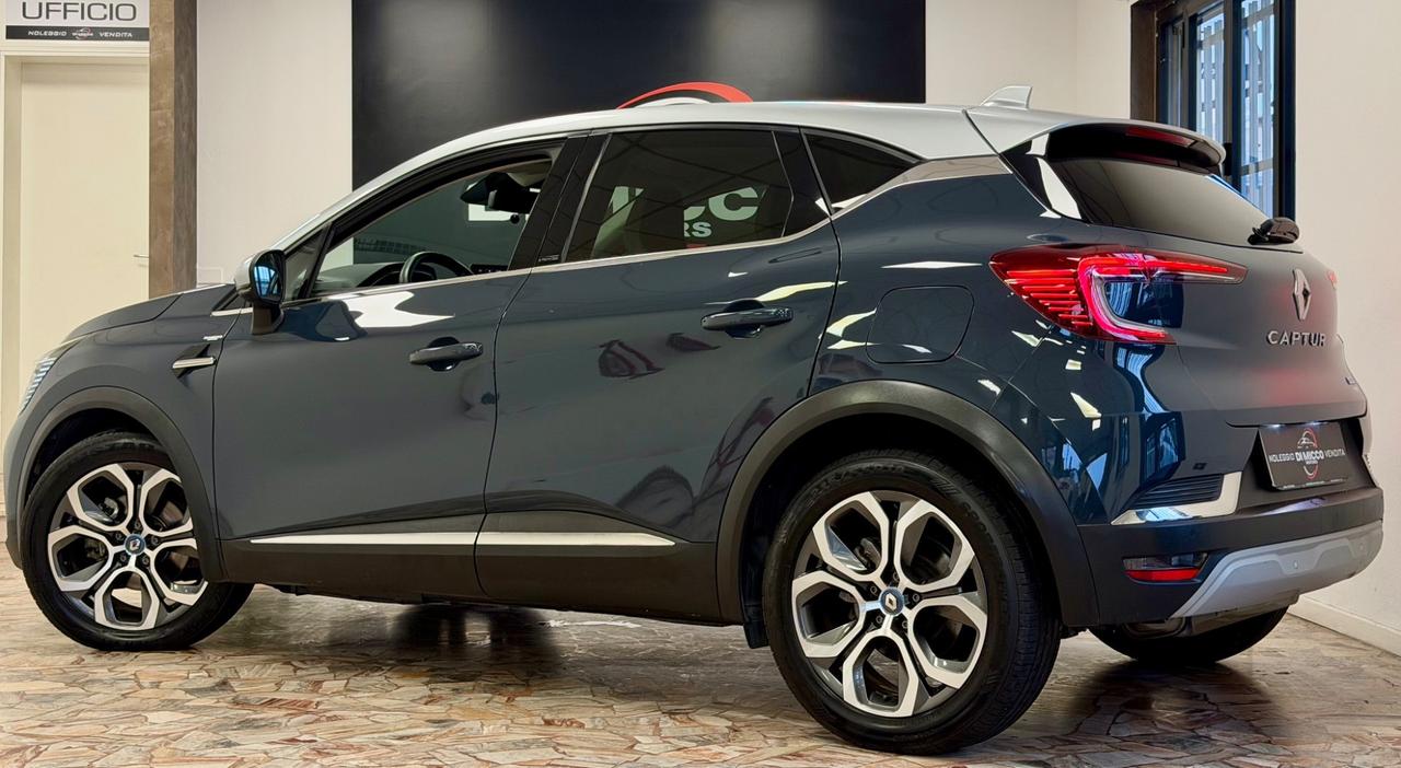 Renault Captur Plug-in Hybrid E-Tech 160 CV Initiale Paris
