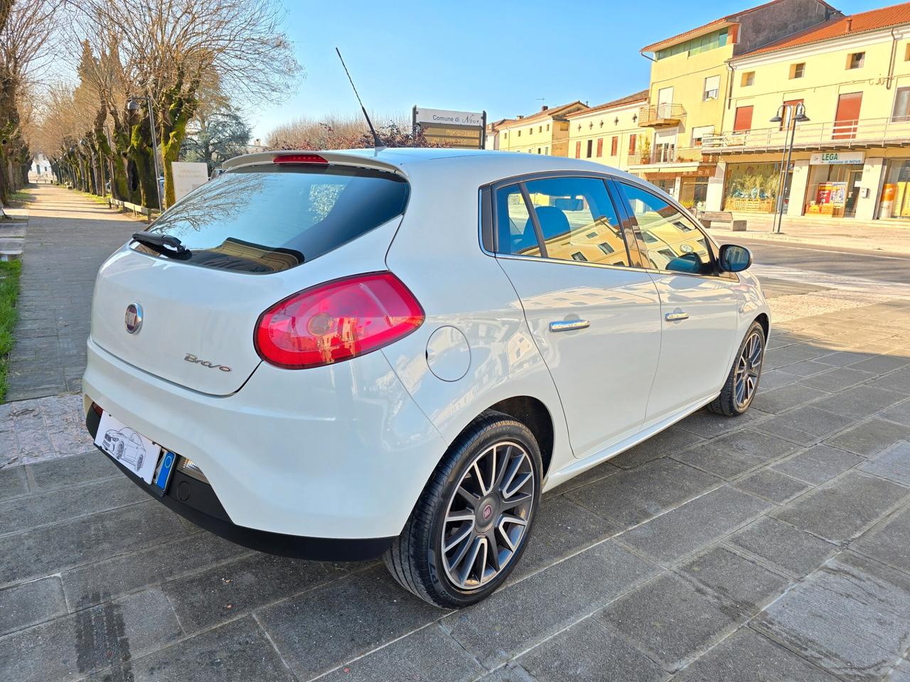 Fiat Bravo 1.6 MJT 105 CV DPF Dynamic ok Neopatentati