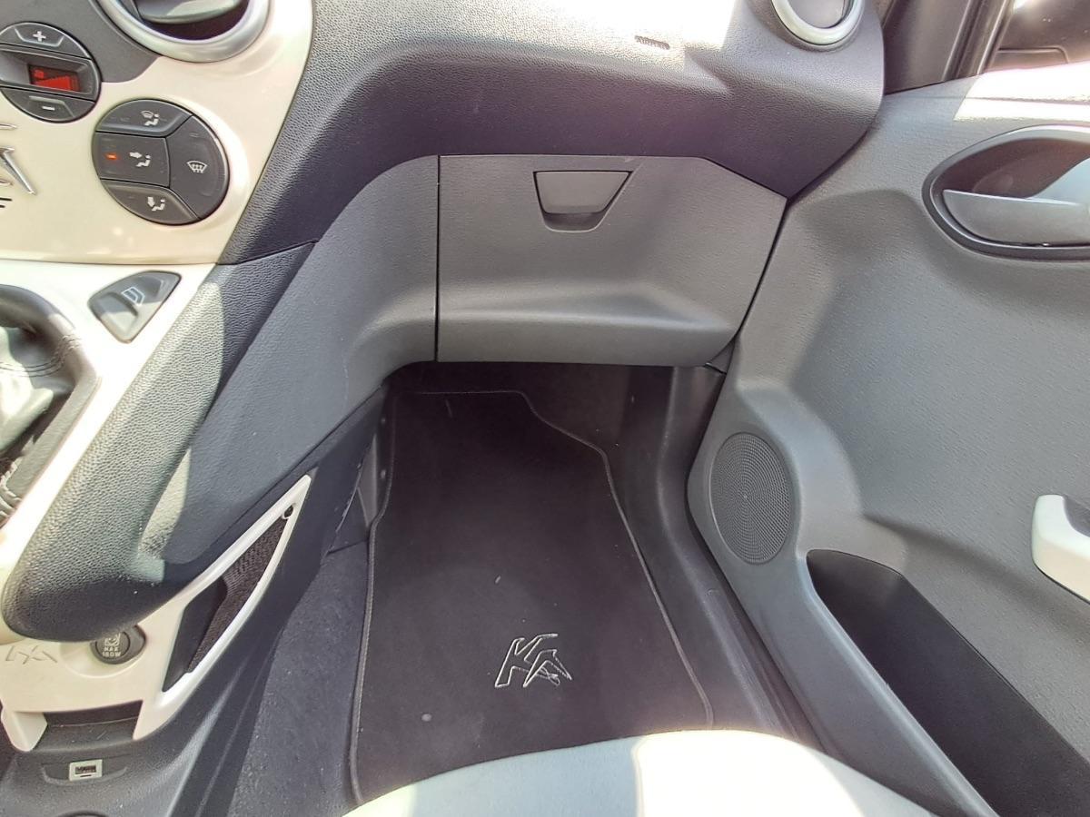 FORD - Ka 1.3 tdci Titanium c/esp,tcs 75cv E5